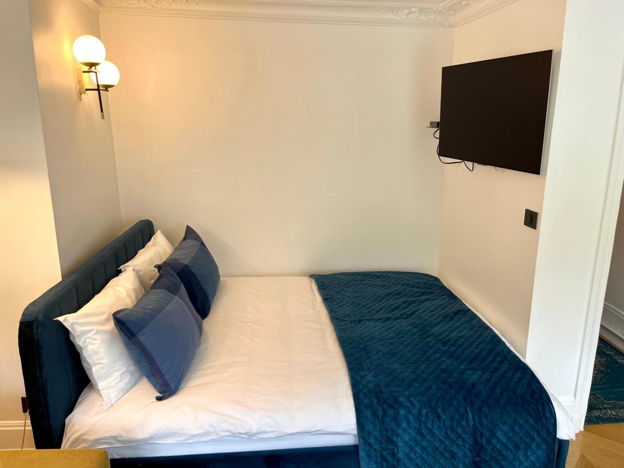 Appartamento Pres Des Champs-elysees Parigi